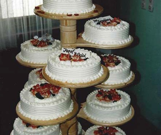 Mehrstöckige Hochzeitstorte
